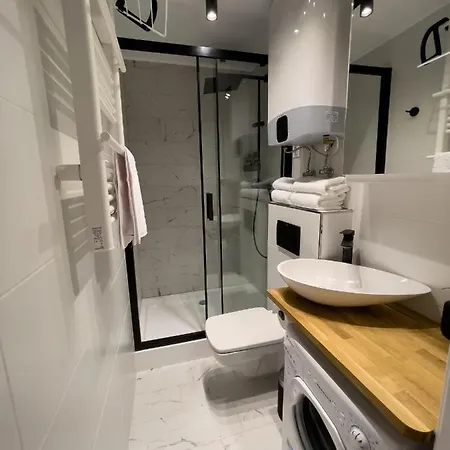 Urban Dluga 40 No 11, Free Public Parking, Self Check-in * Chorzów